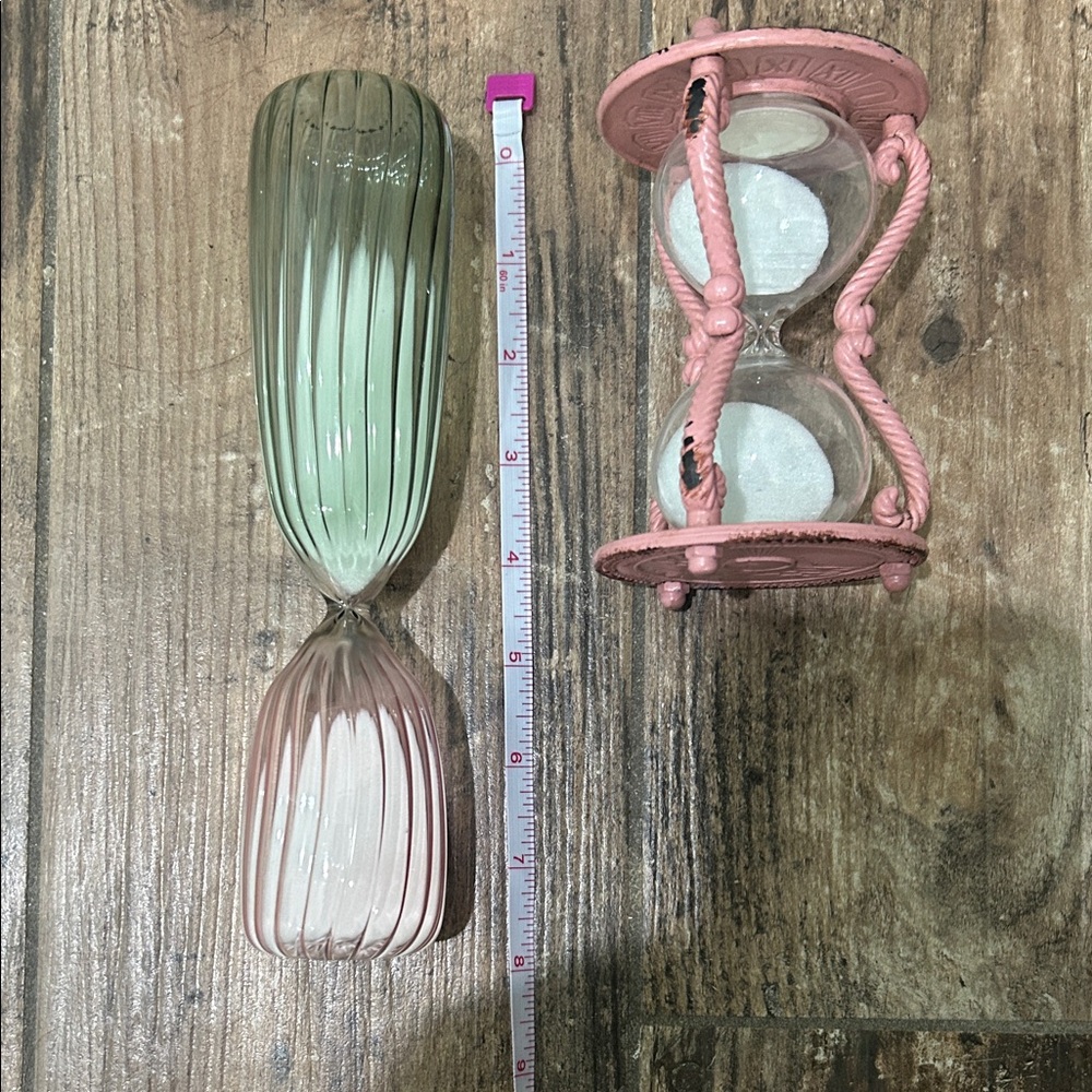 Pink and Green Hourglass Set - Picture 3 of 5